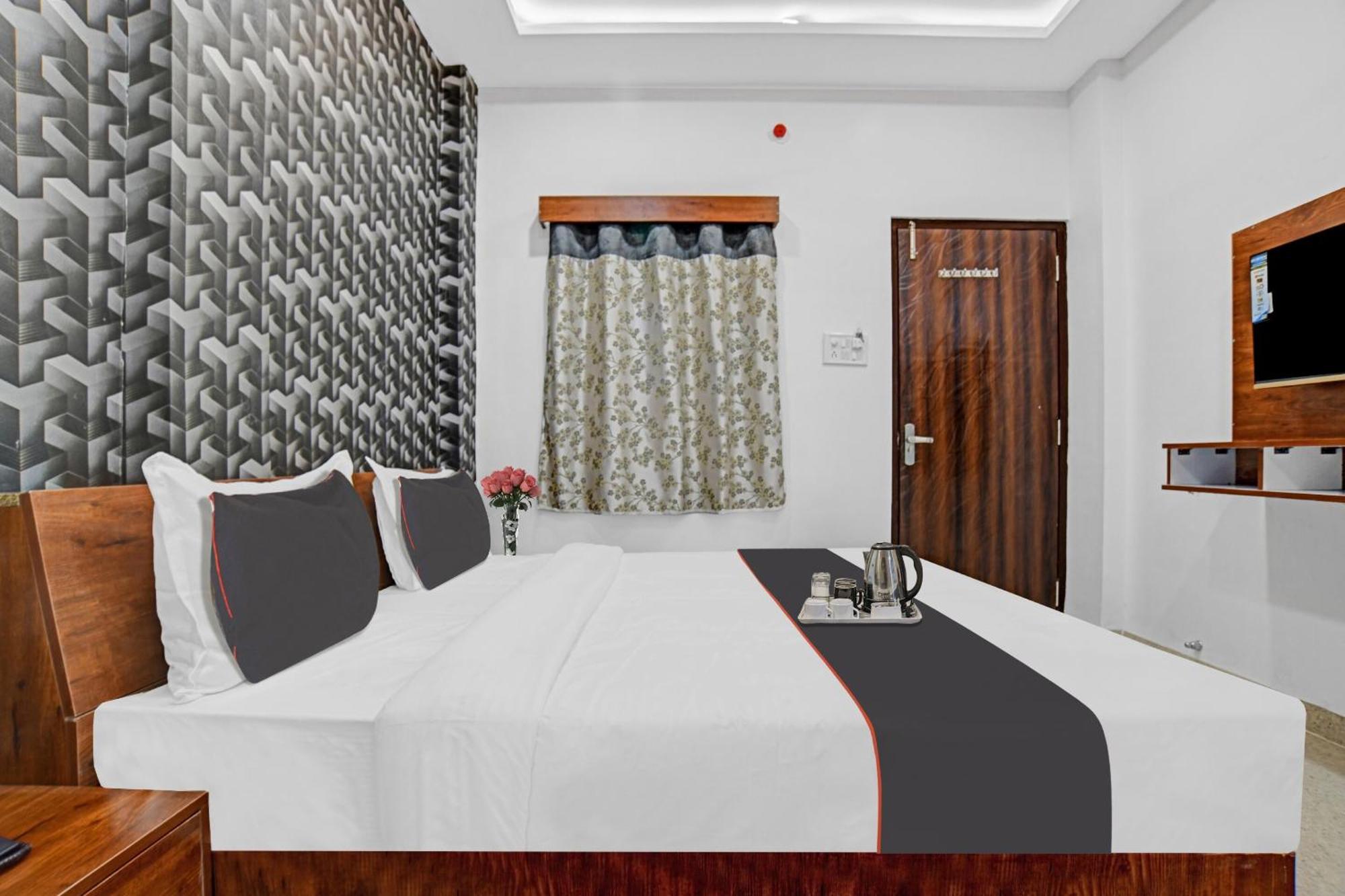 Hotel O Shivaay Indore Eksteriør billede